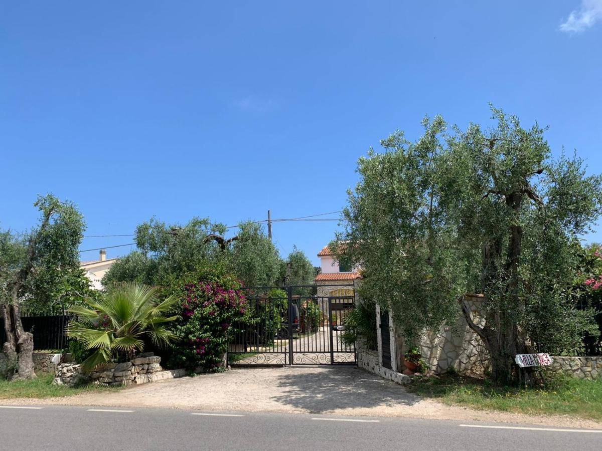 Villa Monica Appartamenti ヴィエステ エクステリア 写真