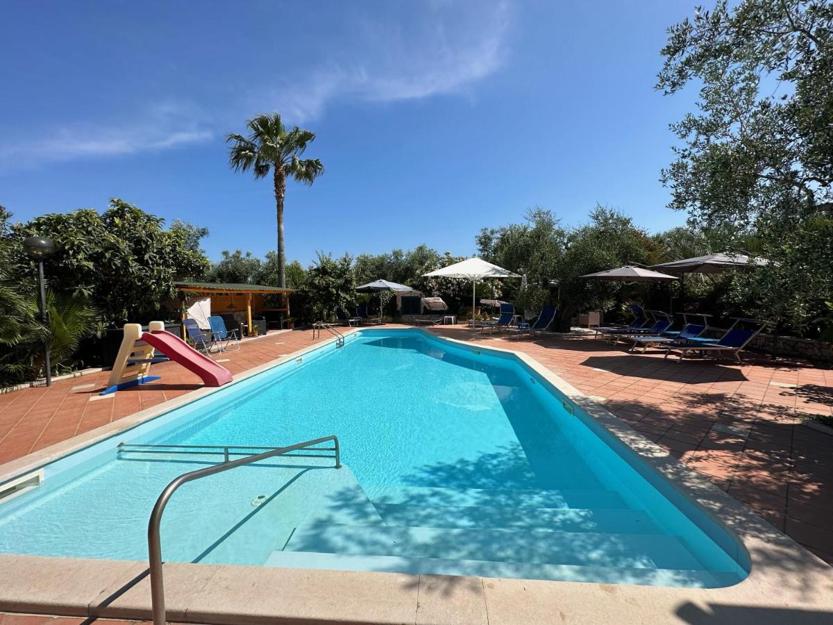 Villa Monica Appartamenti ヴィエステ エクステリア 写真