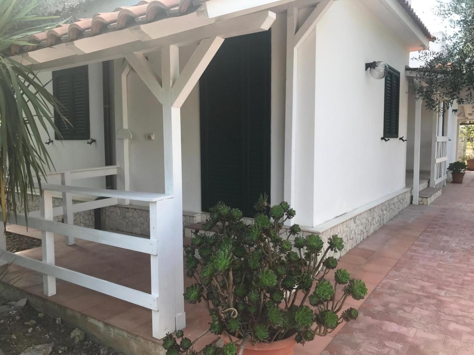 Villa Monica Appartamenti ヴィエステ エクステリア 写真