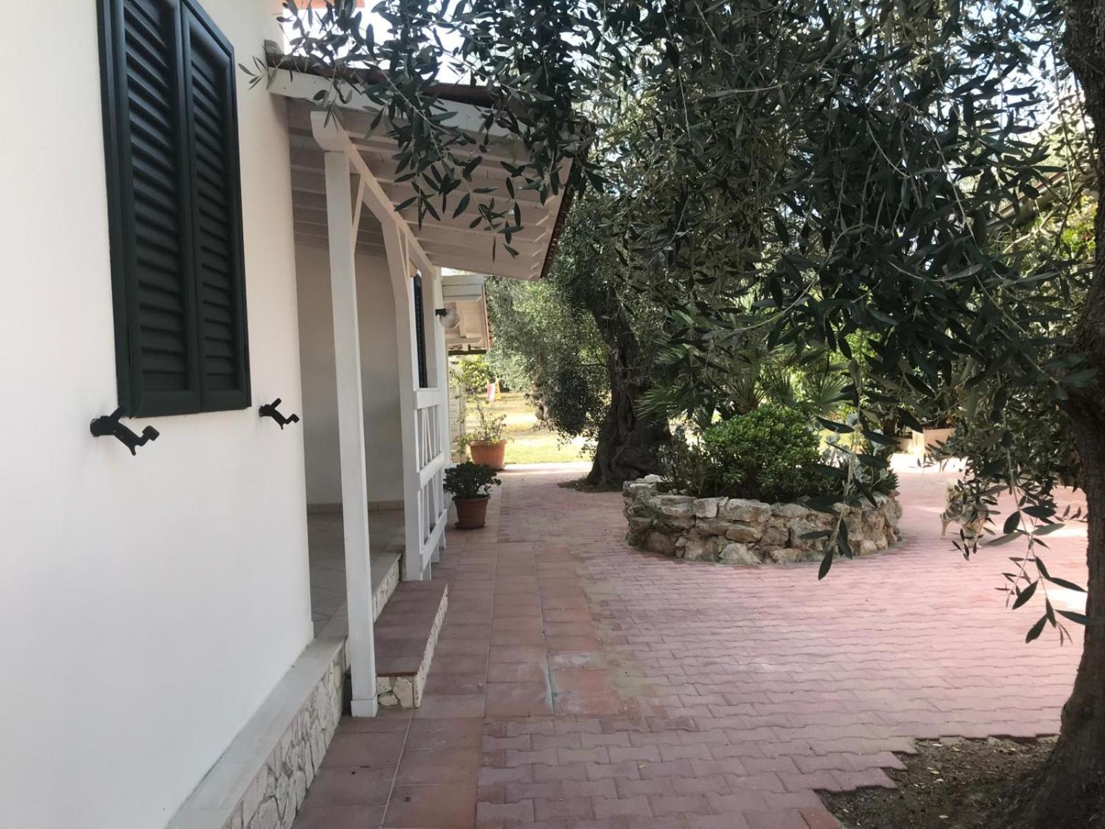 Villa Monica Appartamenti ヴィエステ エクステリア 写真