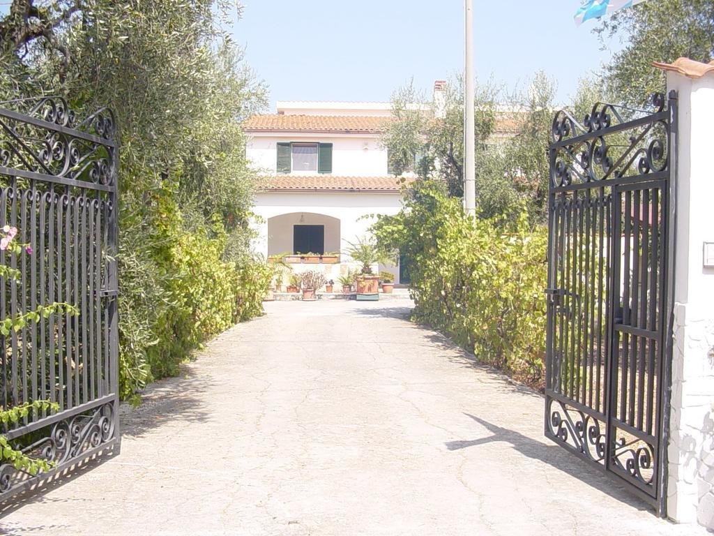 Villa Monica Appartamenti ヴィエステ エクステリア 写真