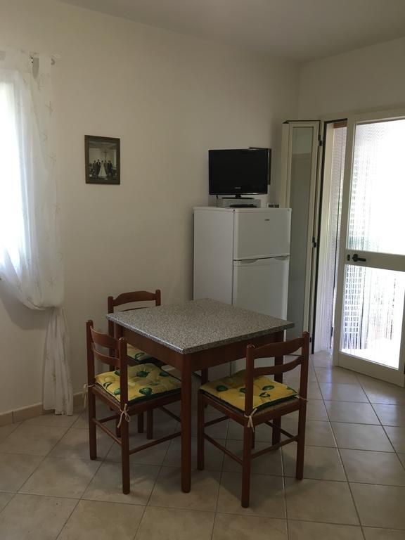 Villa Monica Appartamenti ヴィエステ エクステリア 写真