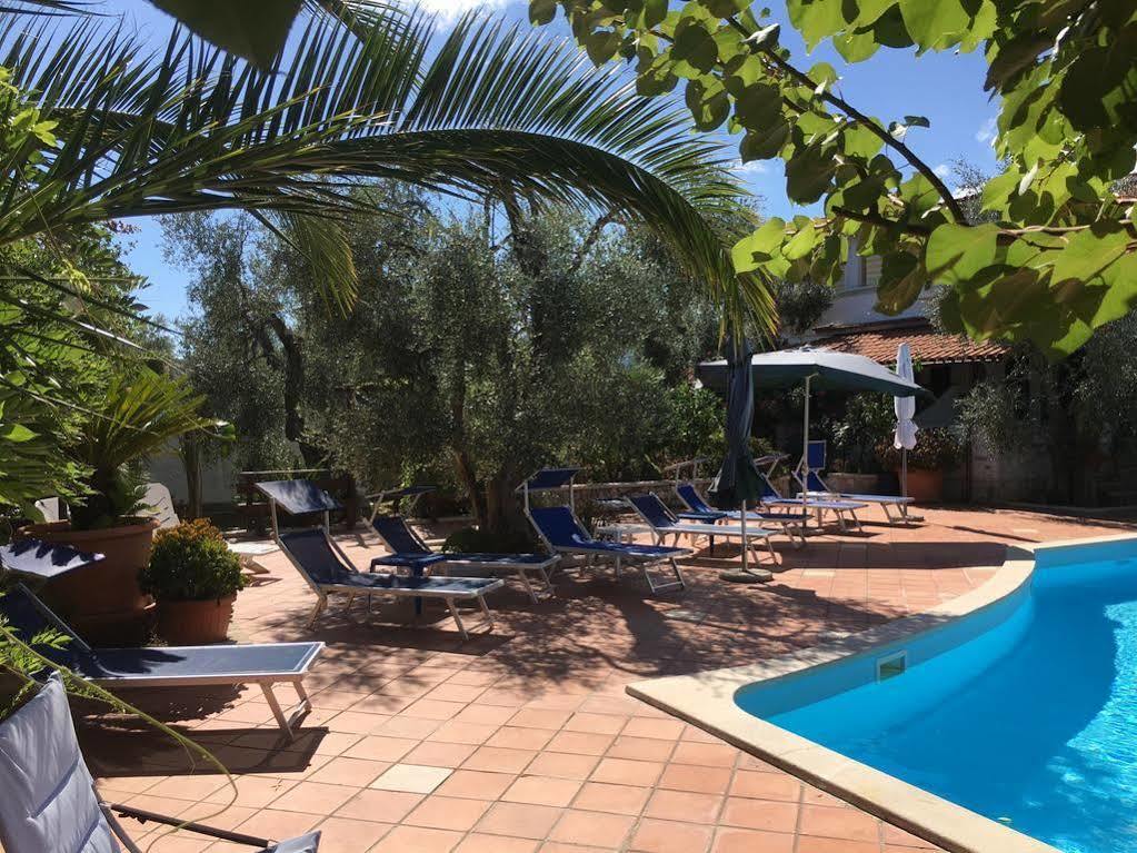Villa Monica Appartamenti ヴィエステ エクステリア 写真